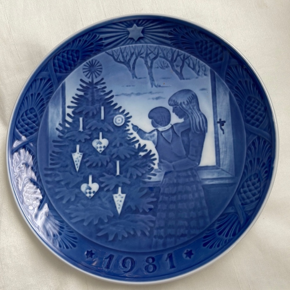 Royal Copenhagen Christmas Plate